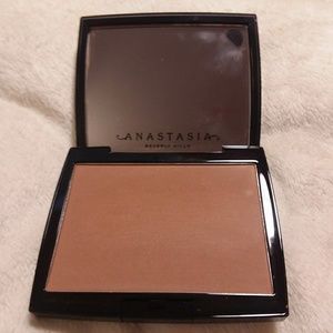 ☀️🌴☕ ABH Bronzer☕🌴☀️